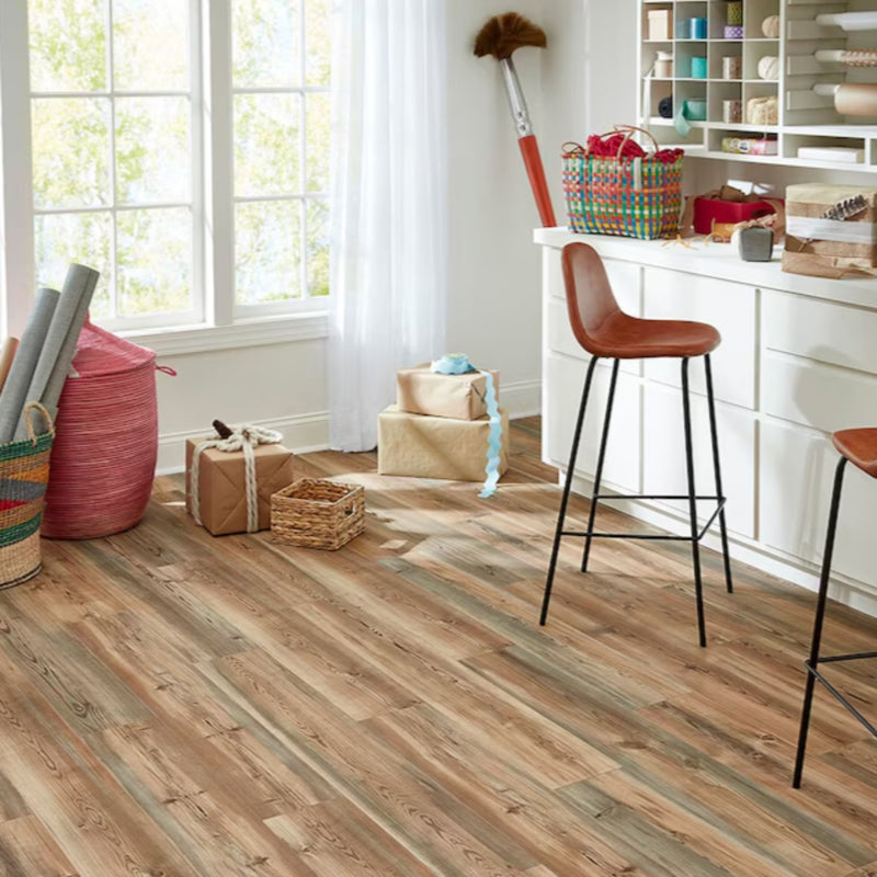 QuickStep Laminate Studio in Casin Bay Pine (WHS:GAD/BSD)