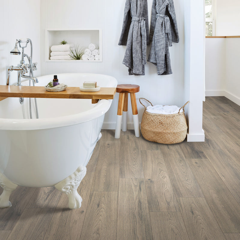Mohawk Laminate PVTLBL in Still Brook Oak (WHS:BSD)