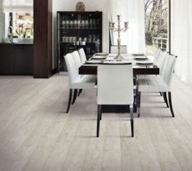 Mohawk Home Silverstreet Oak Waterproof Laminate 12mm Thick Plank With